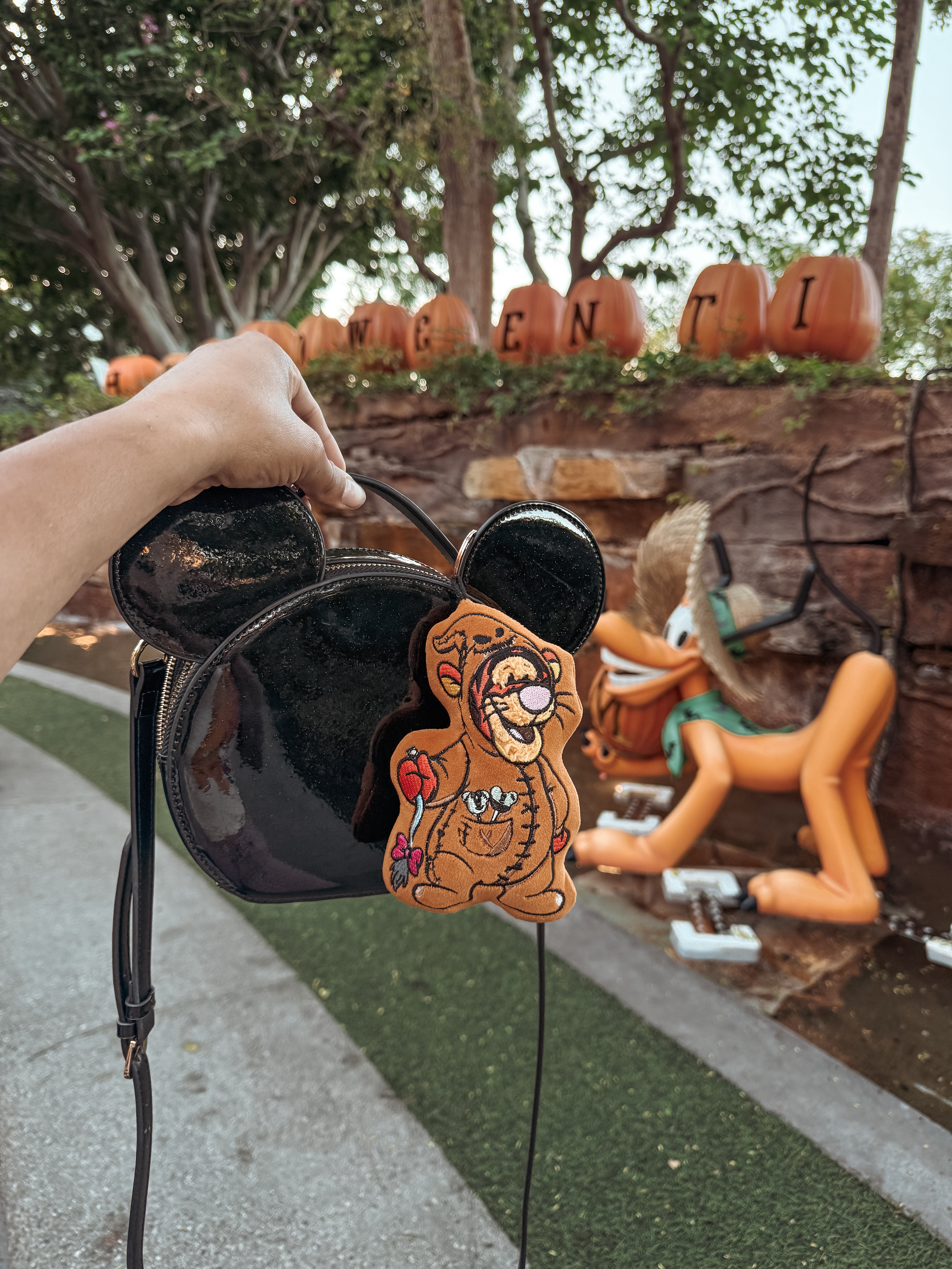 2025 Tig Halloween KEYCHAIN  •PRE-ORDER• (Estimated Middle of September)